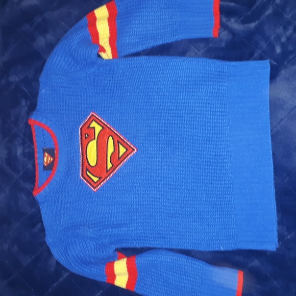 DC Comics~2 Sweaters - Picture 2 of 12